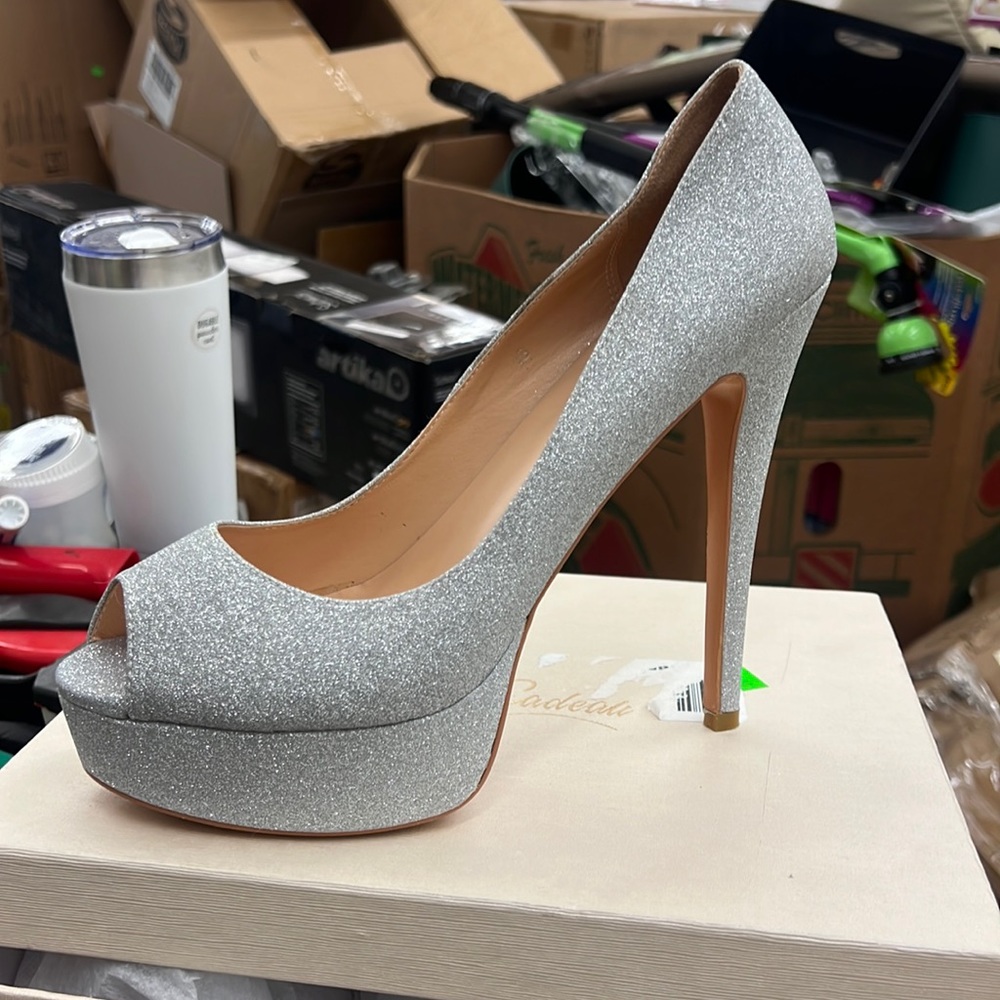 Petit cadeau heels US 13